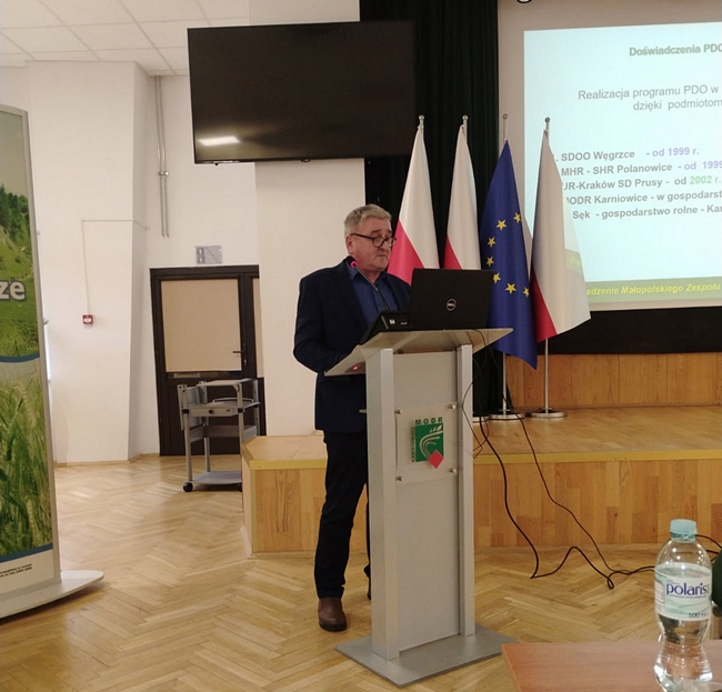 Krzysztof Słowiak  Dyrektor SDOO w Węgrzcach przedstawił  sprawozdanie z realizacji PDO w woj. małopolskim w 2025 roku